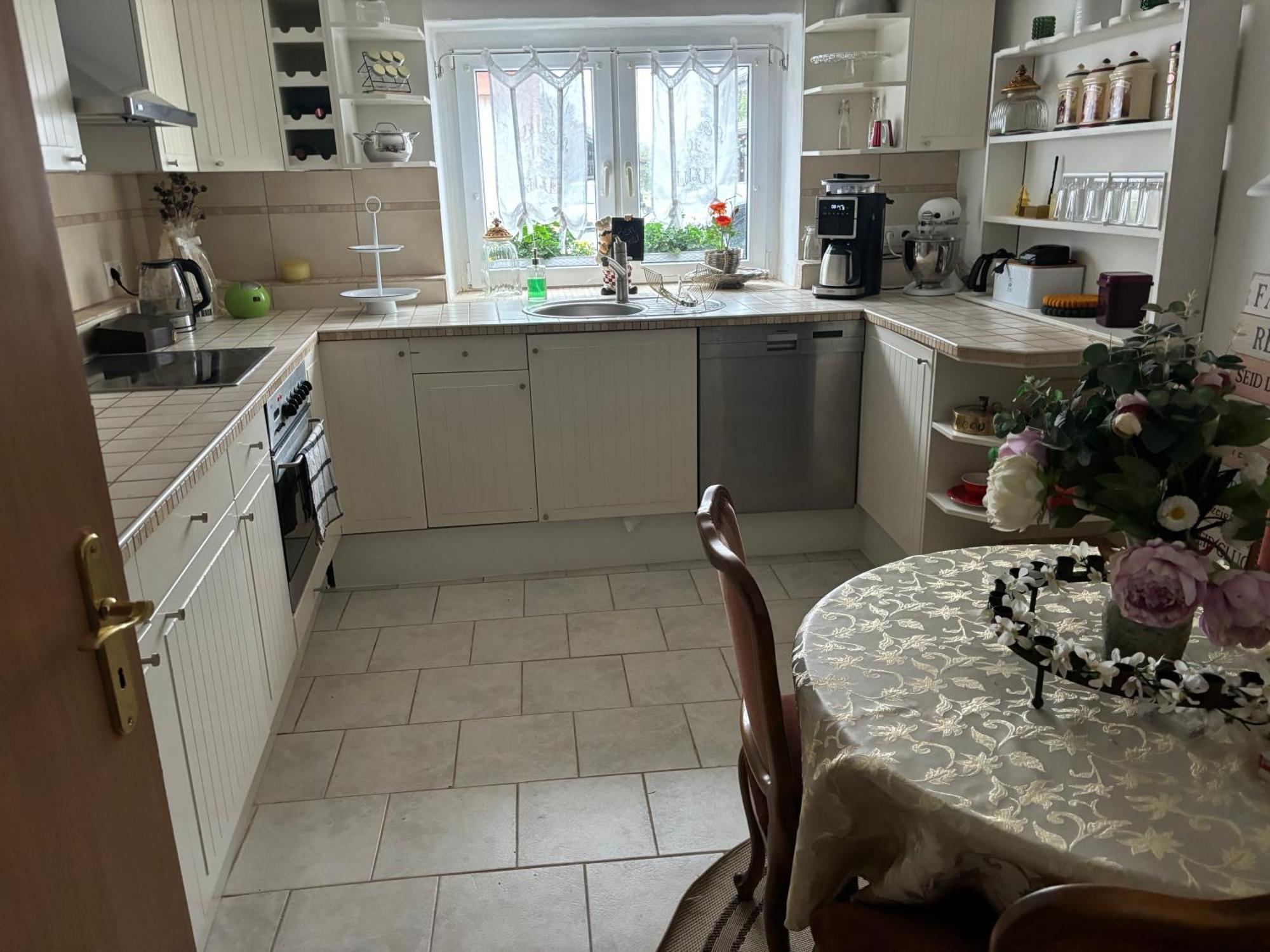 Eifeltoerchen Bed & Breakfast Kirchheim  Eksteriør bilde